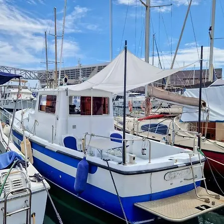 Botel Primavera Sound Romantic Fisherboat